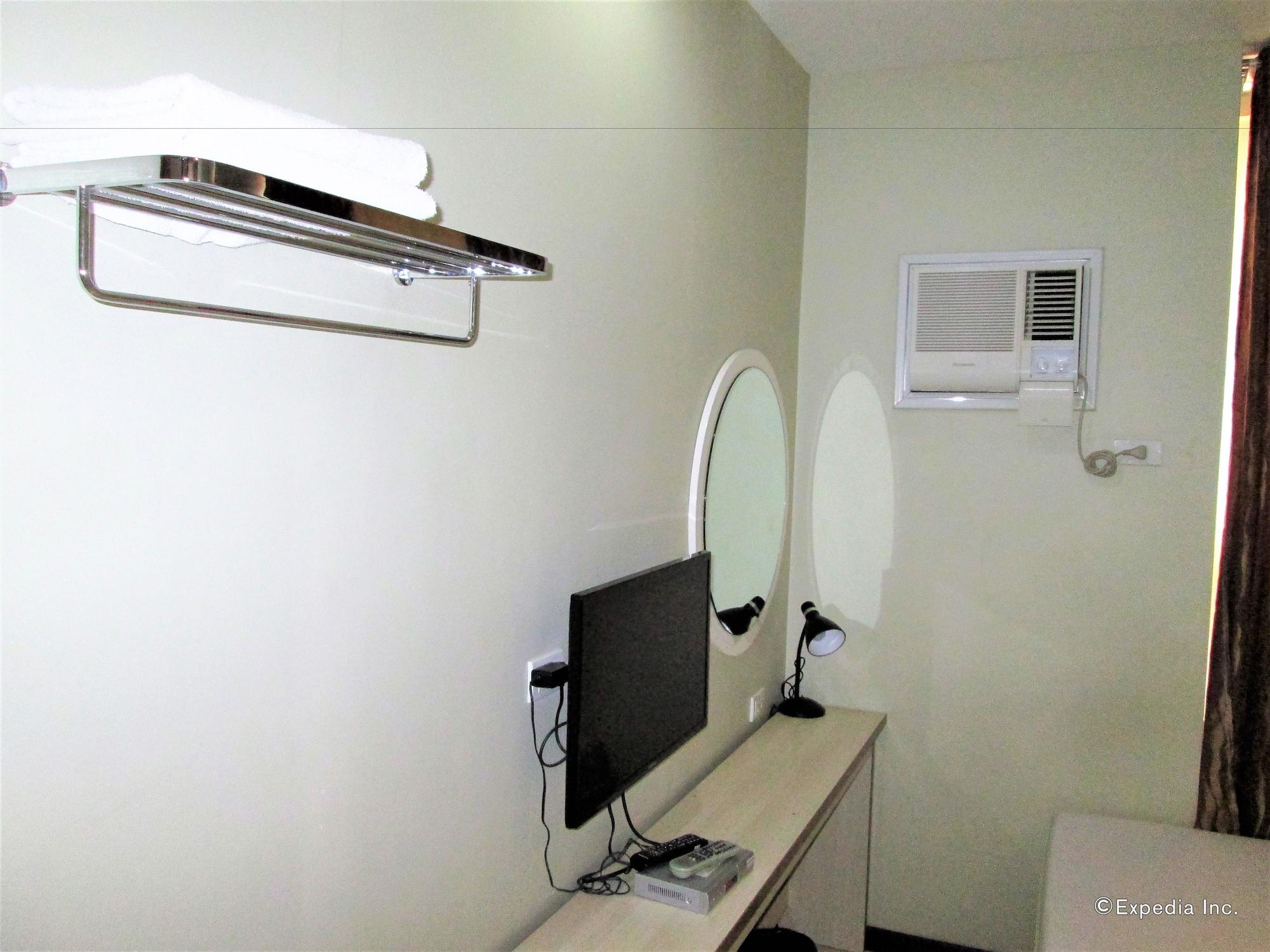Marianne Suites Cagayan de Oro Esterno foto