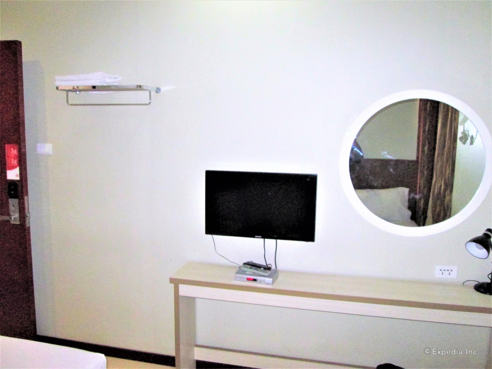 Marianne Suites Cagayan de Oro Esterno foto