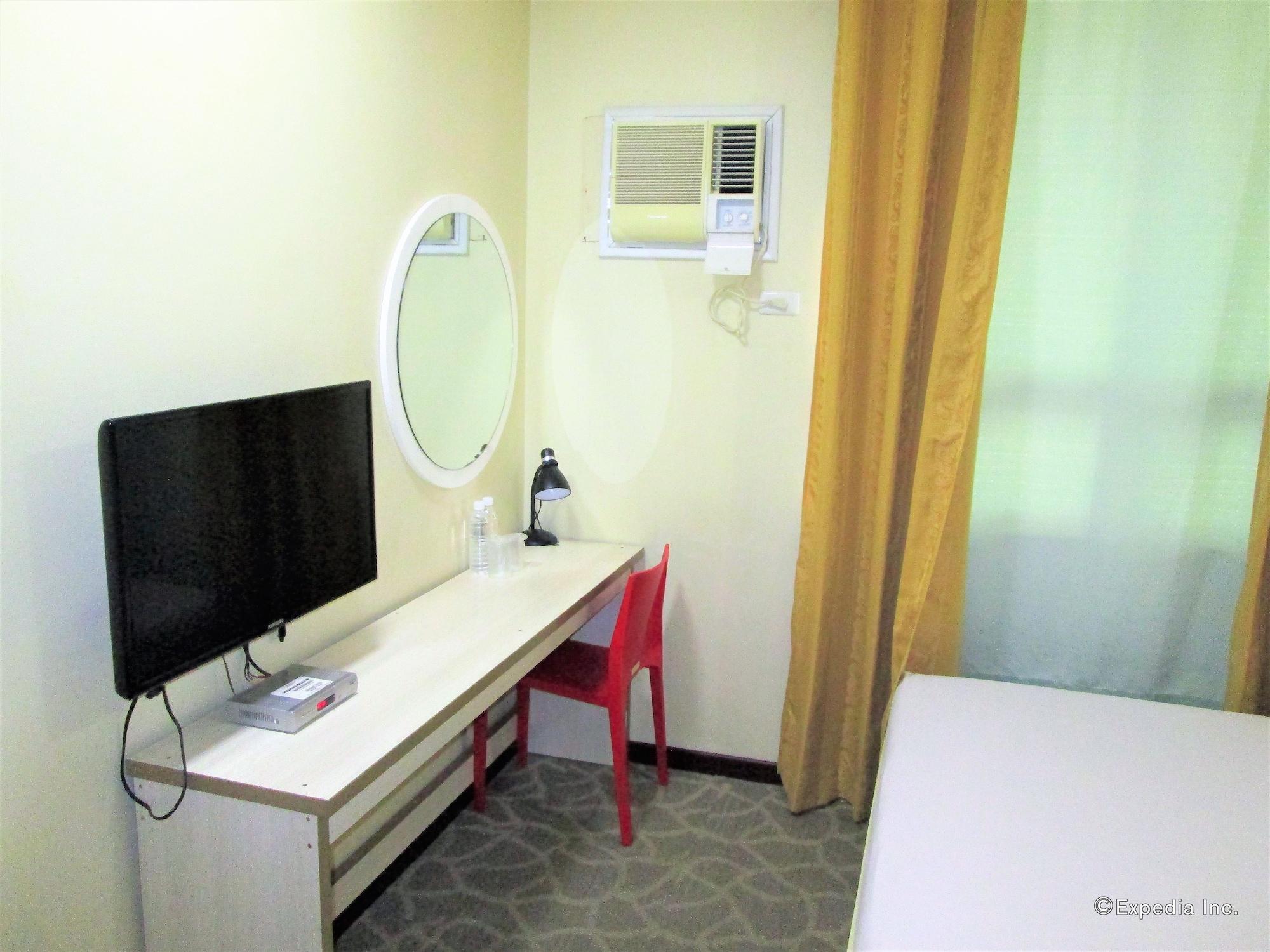 Marianne Suites Cagayan de Oro Esterno foto