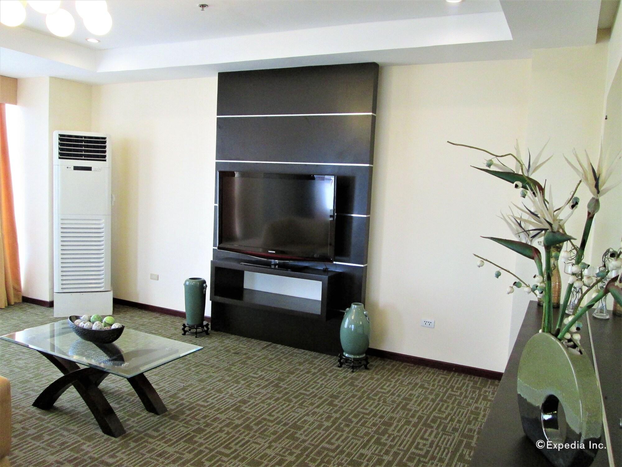 Marianne Suites Cagayan de Oro Esterno foto