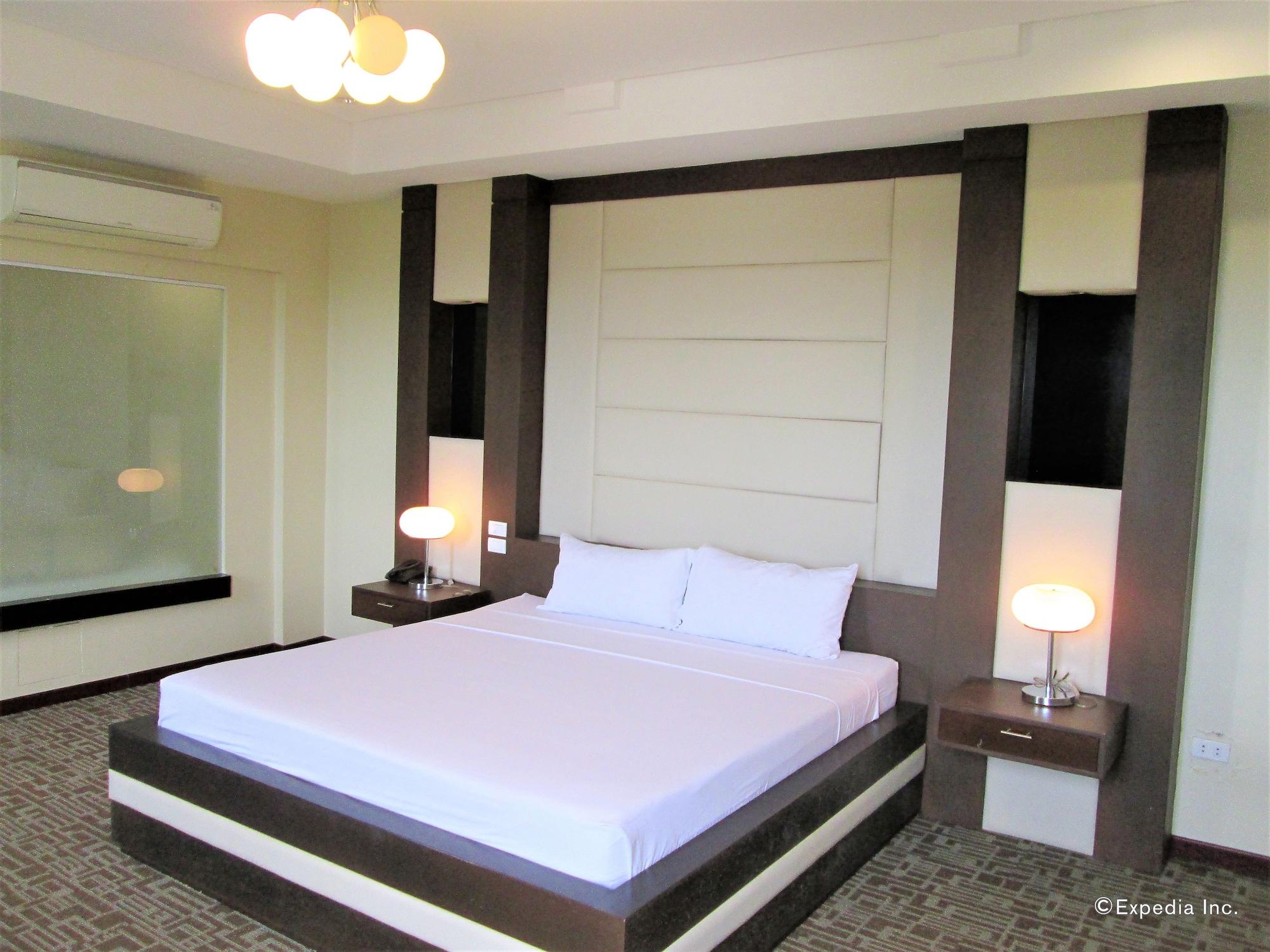 Marianne Suites Cagayan de Oro Esterno foto