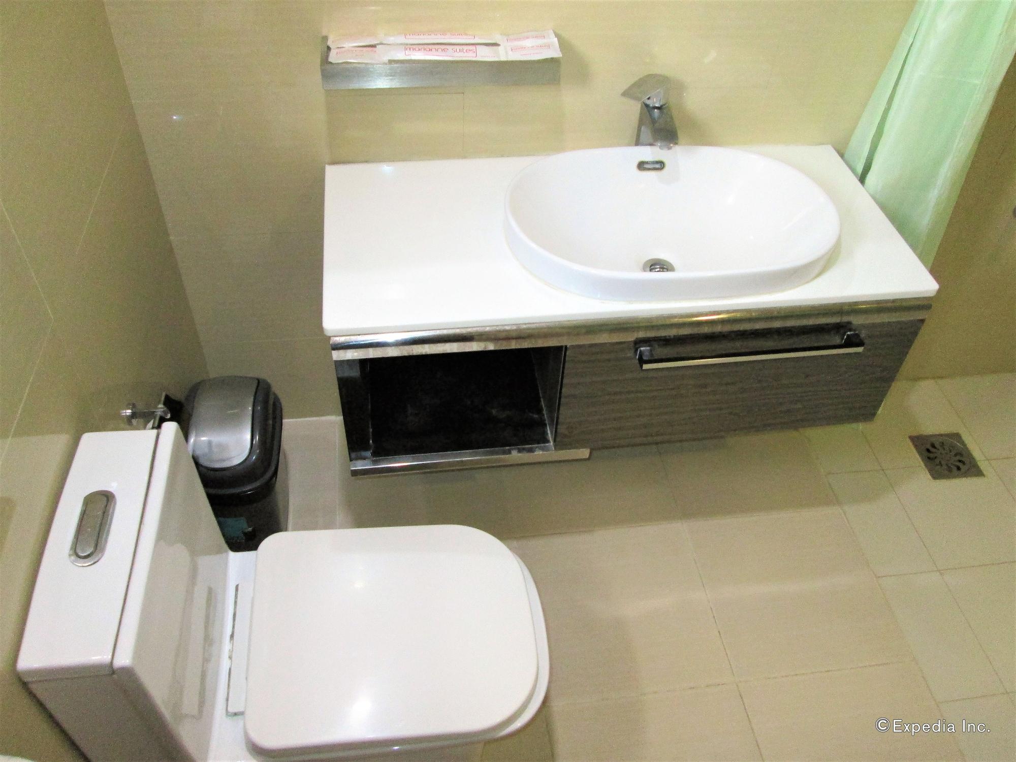Marianne Suites Cagayan de Oro Esterno foto
