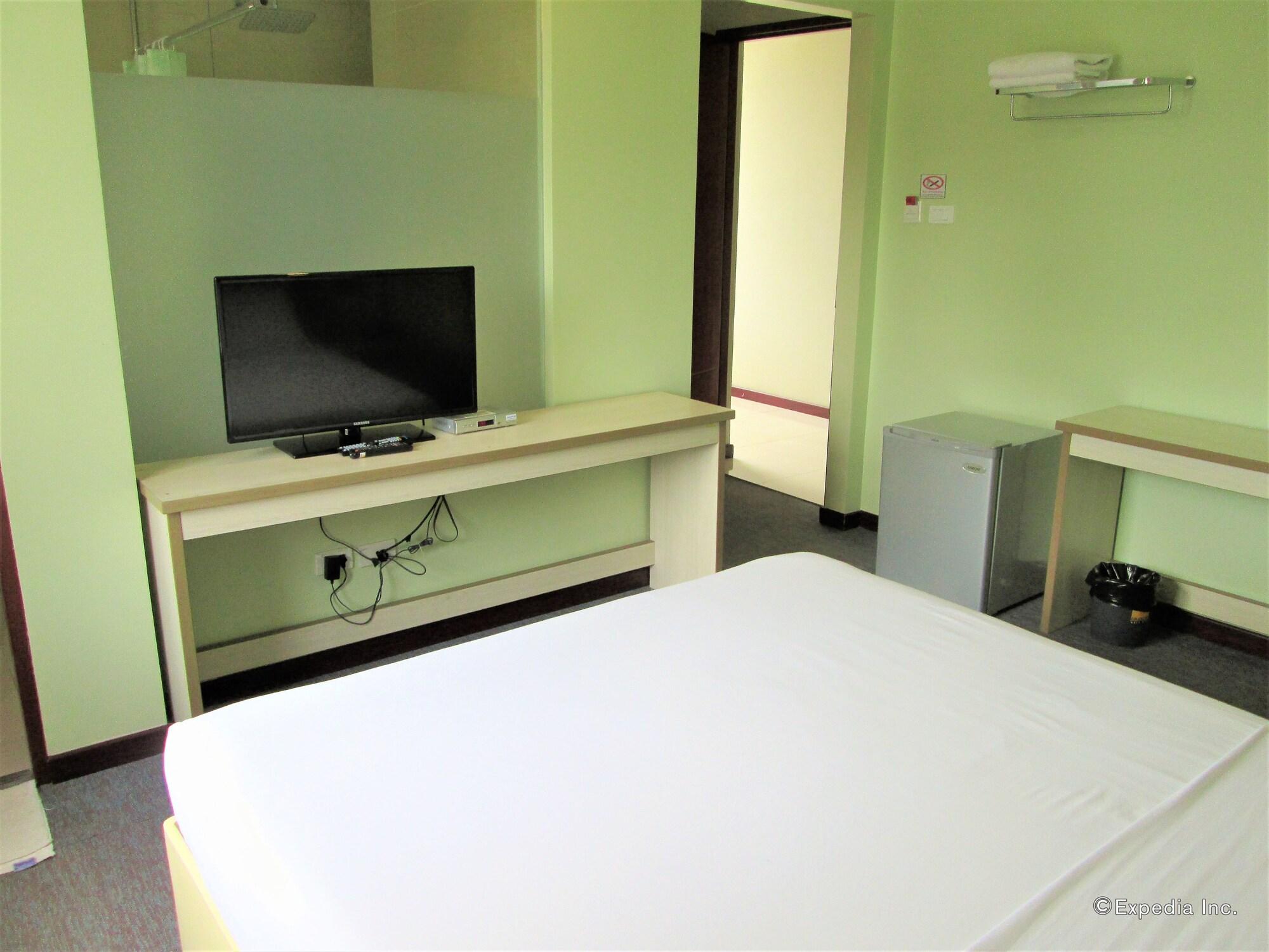 Marianne Suites Cagayan de Oro Esterno foto