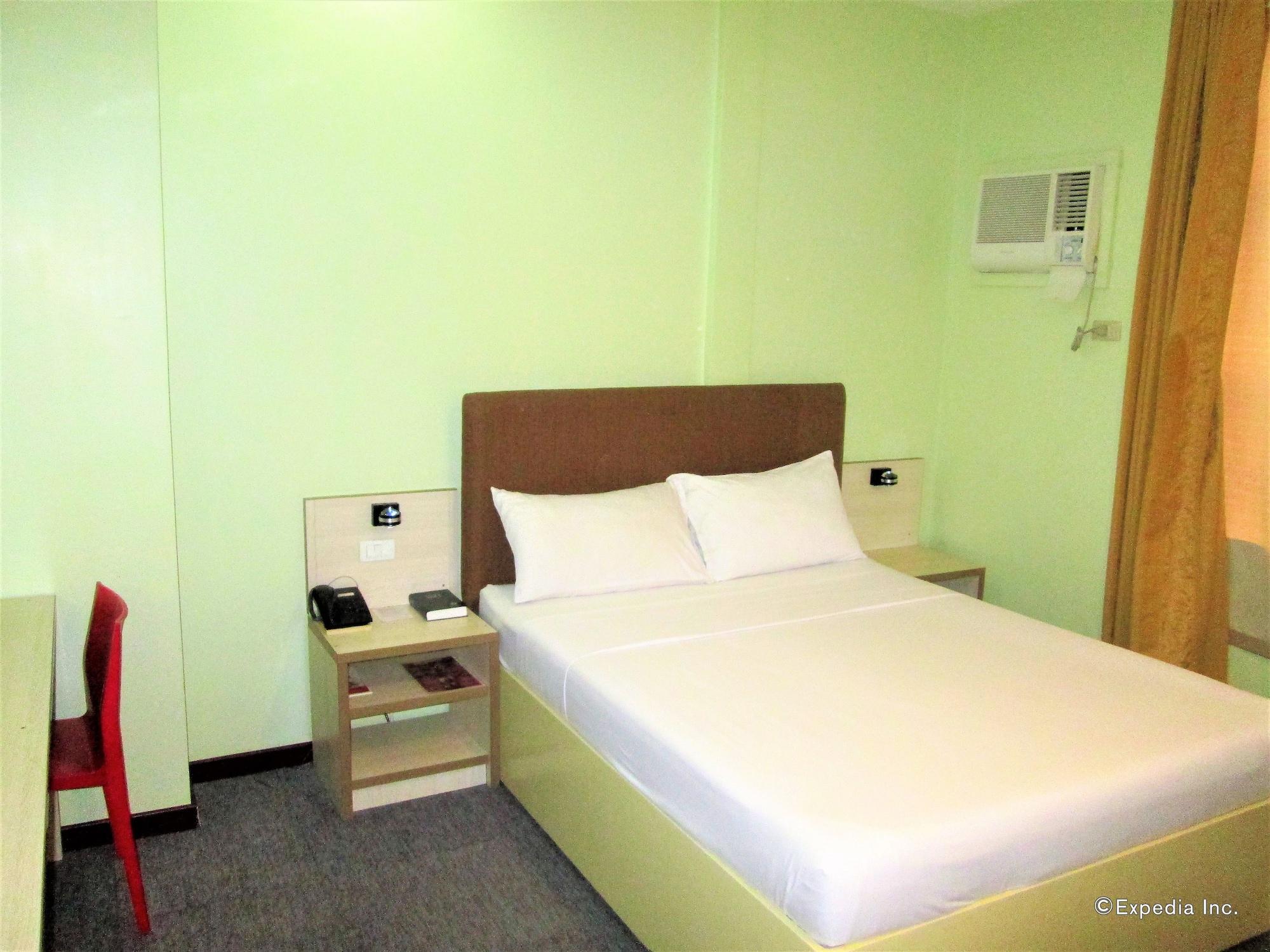 Marianne Suites Cagayan de Oro Esterno foto