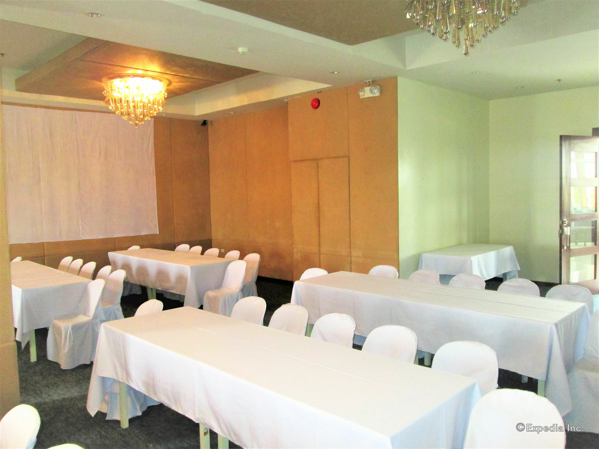 Marianne Suites Cagayan de Oro Esterno foto
